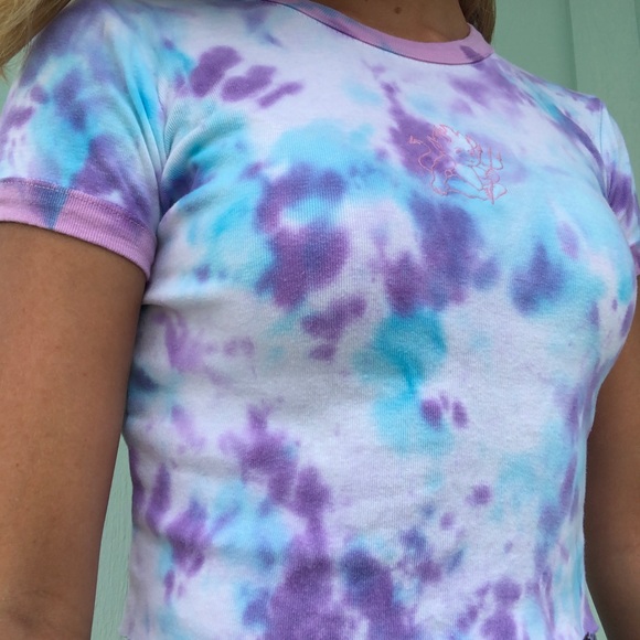 custom tie-dyed crop top - Picture 3 of 3